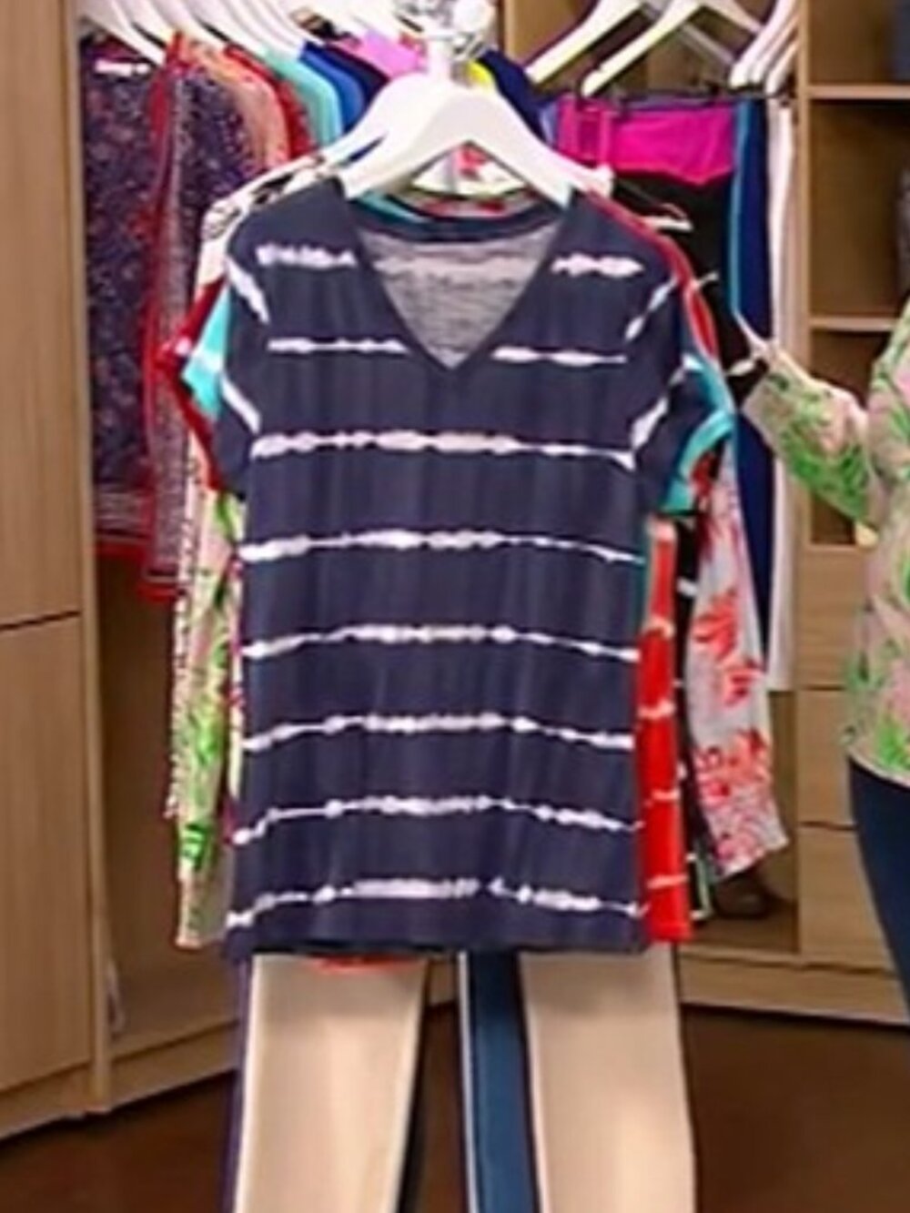Belle Beach by Kim Gravel Tie Dye Stripe Slub Knit V-Neck T-Shirt (NWT)
